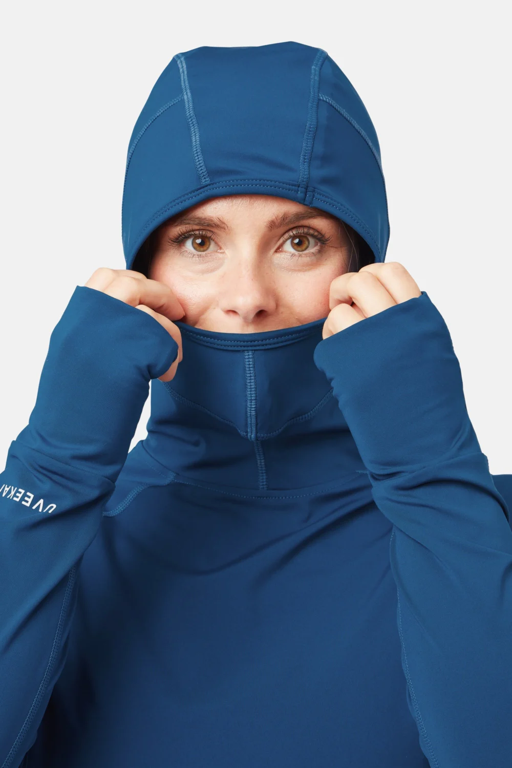 Womens_LONG-SLEEVED-HOODED-T-SHIRT_BLUE-OPAL_Detail-4-2 Damen UV Kapuzen Langarmshirt - Detail 4